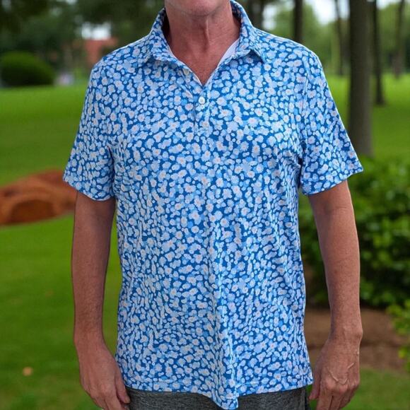 Sunday Swagger Polo Shirt Men’s Medium Blue Daisy Floral Golf Performance Polo - Picture 7 of 7